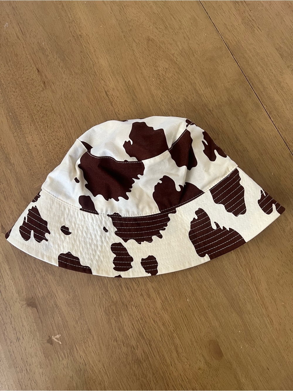 BAGGU Brown Cow Print Bucket Hat
